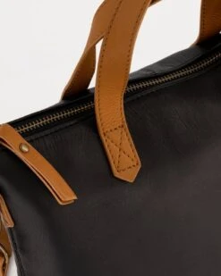 Calina Leather Shopper Bag -Fashion General Store 103120242 C01 4