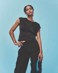 Linnea Fitted Blouse