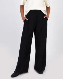 Freja Wide Leg Pleat Pant